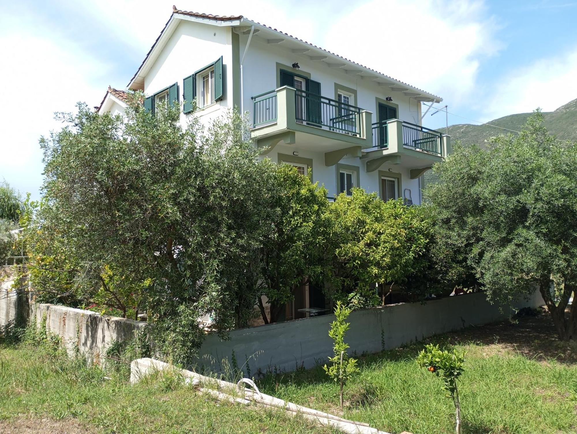 Queen Bay studios Vassiliki Esterno foto